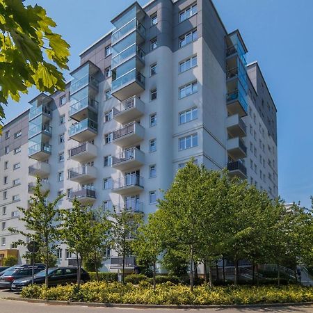 Modern Gdynia Apartment With Balcony & Parking By Noclegi Renters Bagian luar foto