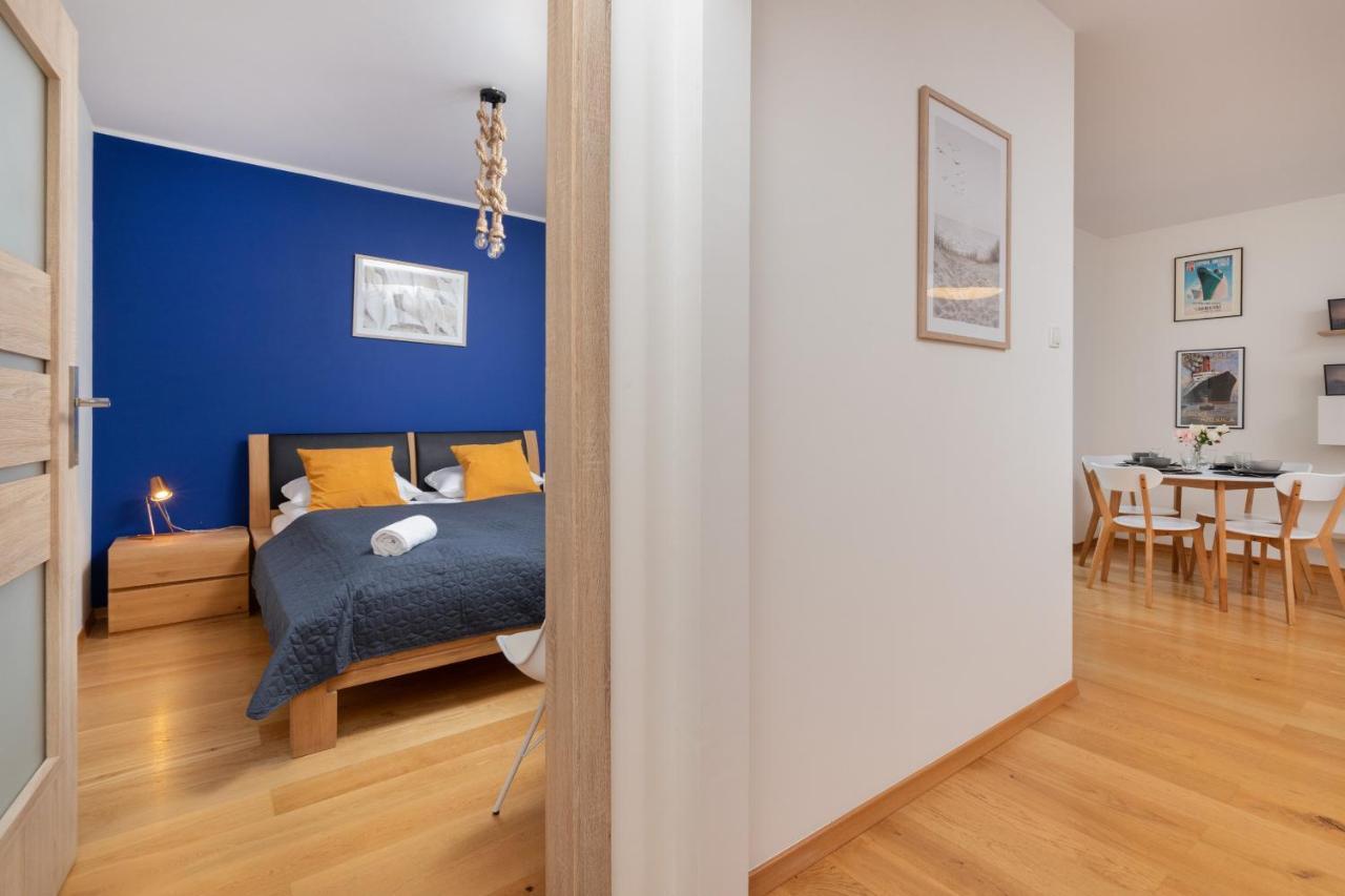 Modern Gdynia Apartment With Balcony & Parking By Noclegi Renters Bagian luar foto