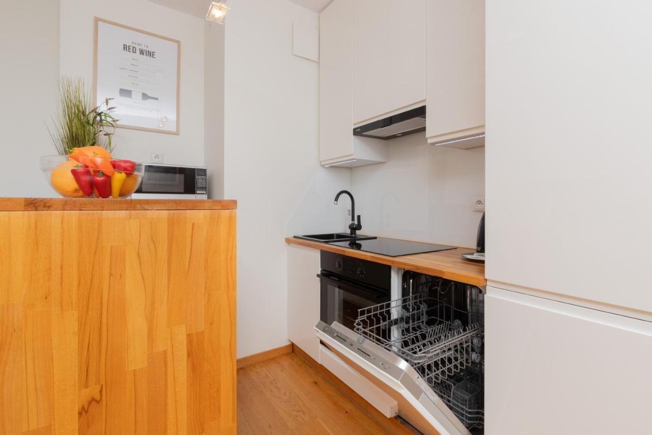 Modern Gdynia Apartment With Balcony & Parking By Noclegi Renters Bagian luar foto