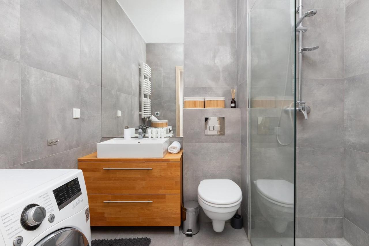 Modern Gdynia Apartment With Balcony & Parking By Noclegi Renters Bagian luar foto
